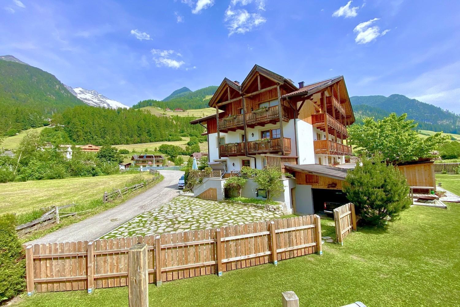 Apartments & Wellness Loefflerblick Cadipietra Exterior foto